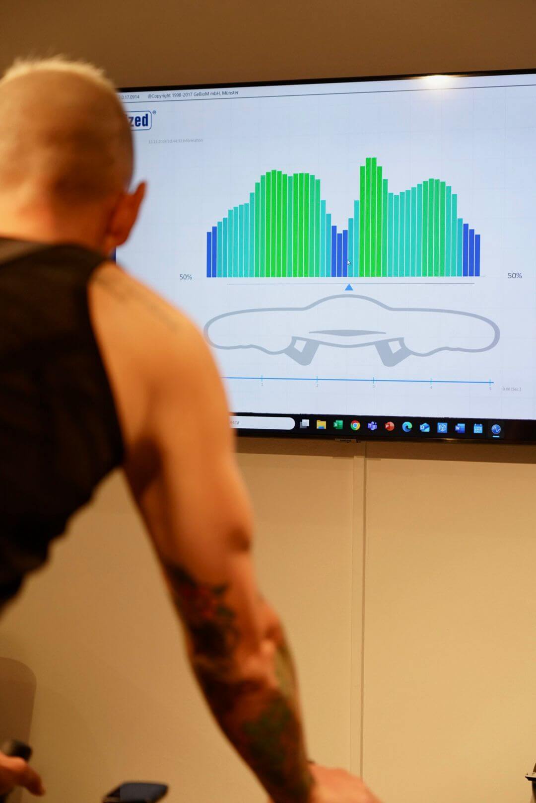 innerpeak-monitor-con-grafito-fitting-bike